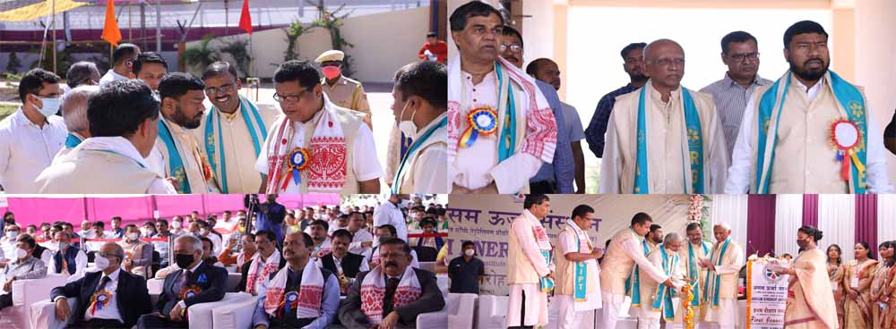 Shri Rameswar Teli, Chief Guest; Dr. Ranoj Pegu, Guest of Honour; Dr. S Shamasundar, President, BoG, RGIPT and Professor A.S.K. Sinha, Director, RGIPT with other dignitaries at the First Convocation 2021