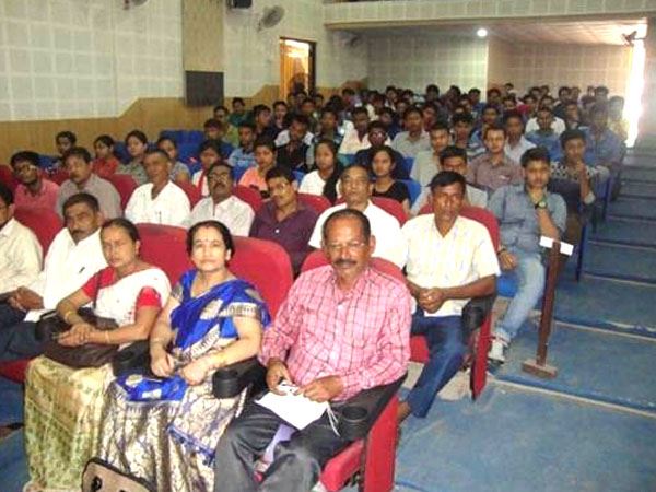 Parents and Students at  Orientation Programme of  1st Batch of Diploma Course of RGIPT,  Assam centre which was inaugurated by Vice Chancellor, NEHU