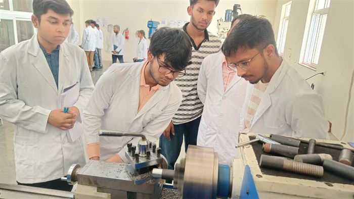 Hands-on Learning in Workshop Photo Gallery